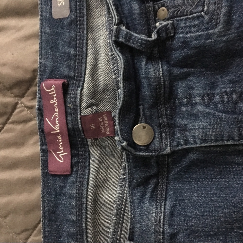 Gloria Vanderbilt Crop jeans